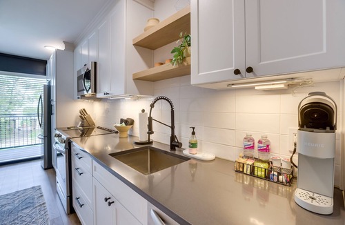 Birmingham Apartment | Chic Birmingham Vacation Rental w/Shared Pool!
