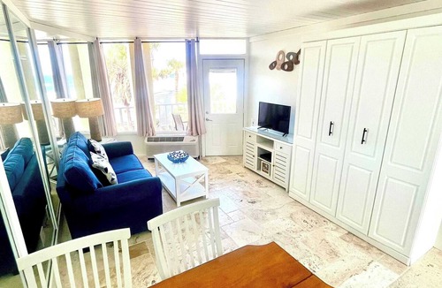 Ormond Beach Condo | Coastal Cozy - Ocean View at Symphony Beach Club