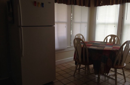 DeLand Apartment | Comfy King, queen pullout, relaxing front Porch, Short Walk To Downtown