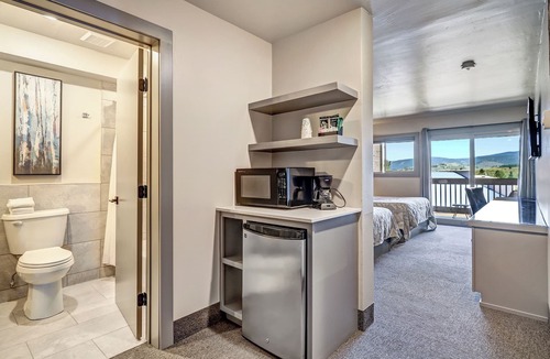 Angel Fire Hotel | Convenient Location | Elk Horn Lodge 306