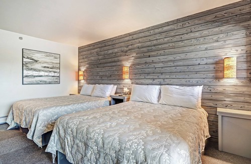 Angel Fire Hotel | Convenient Location | Elk Horn Lodge 306