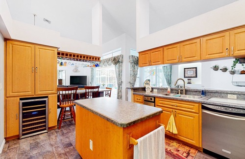 Brooksville House | Corner-lot home with private pool, patio & fireplace - near golf/natural springs