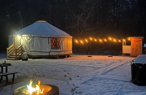 Mason House | Cozy, 1-bedroom Yurt in serene Mason, NH with the comfort of A/C and Heat