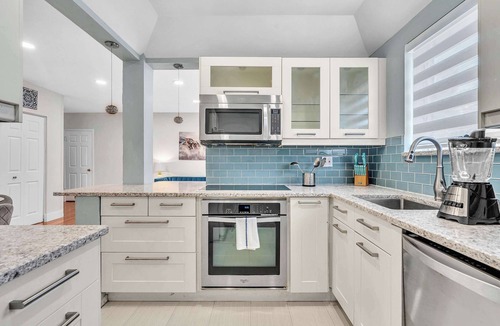 Bay Harbor Islands Apartment | Cozy 1BR in Bay Harbor Islands near beach, Bal Harbour Shops, and dining
