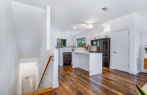 Chestnut Hill Condo | Cozy 2-bedroom fully furnished condo in welcoming Nashville available ASAP.