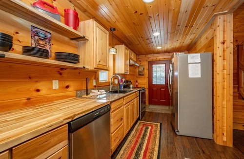 McHenry House | Cozy Cub Cabin