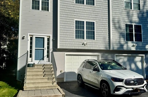 West Boylston Condo | Cozy end-unit 3BR/2.5BA townhouse in convenient suburban area