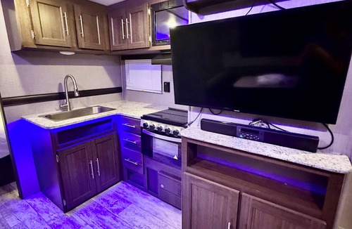 Osage County House | Cozy Glamping at Keystone Lake: Boat Rental, Hiking, Campfire, Serene Outdoors