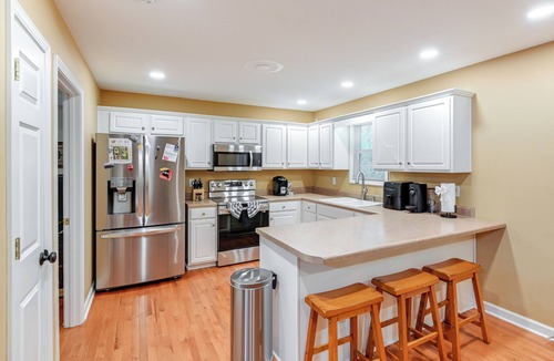 Hermitage House | Cozy Hermitage Home w/Deck: 11 Mi to Nashville!