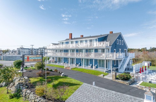 Hampton Hotel | Cozy second floor suite with kitchenette!
