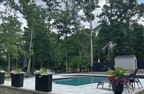Bowling Green Apartment | Cozy Studio with access to pool, Lake and Dock.