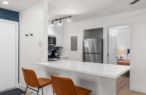 Tower Grove East Apartment | ✰ Cozy Tower Grove Apt near SLU - Foundry - Downtown STL ✰