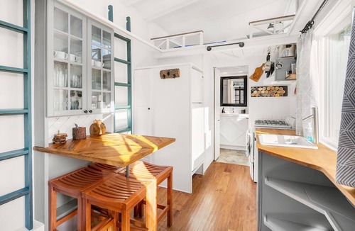 Ravenna Apartment | Craftsman Corridor - Free Parking - Fast WIFI - Near UW