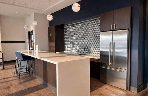 Westown Apartment | Deer District Studio Apt - One Block from Fiserv and Baird
