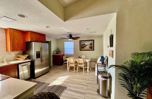 Lake Ida Shores House | "Delray Drift". Charming 3-bedroom house in Downtown Delray.