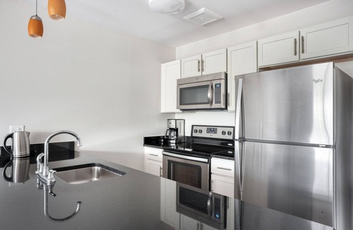 North Cambridge Apartment | Deluxe Cambridge Alewife 1BR w/ W/D & Gym, nr Davis Sq, by Blueground
