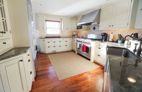 Fairfield House | Designer Barn House Hot Tub, Pool, Fire Pits & Entertainers Retreat