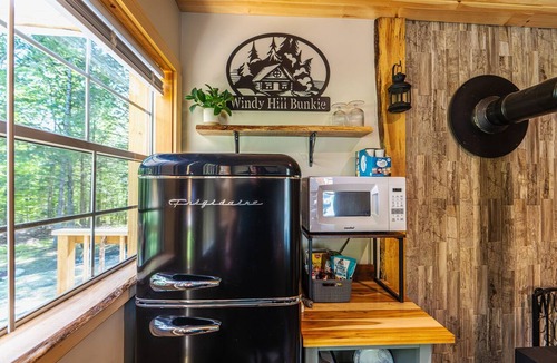 Bath House | Dog-Friendly Retreat in Bath w/Outdoor Shower