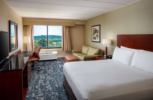 Danvers Hotel | DoubleTree by Hilton Boston North Shore
