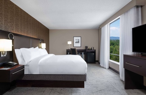 Belcaro Hotel | DoubleTree by Hilton Denver Cherry Creek