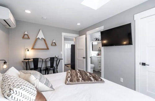 West Eugene Apartment | Downtown Area! Studio Apartment in Eugene’s Heart!