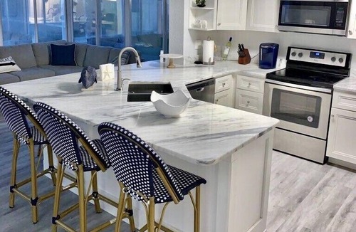 Bradenton House | Driftwood & Sunsets - Modern Beach House - Heated Pool - Minutes from the beach