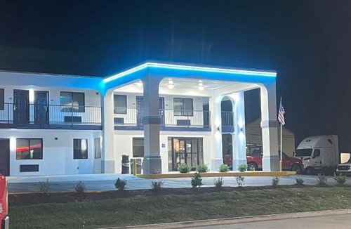 La Vergne Hotel | Econo Lodge Inn & Suites Southeast