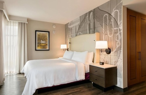 Berkeley Heights Hotel | Enjoy a Hassle-Free and Suiting Stay! Indoor Pool, Free Breakfast, Parking!