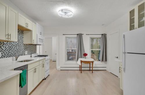 North Cambridge Apartment | Entire renovated one-bedroom apartment