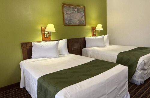 Warner Robins Hotel | Executive Inn