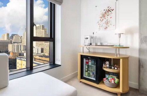 Tenderloin Hotel | Experience Art and Comfort, Central San Francisco Room – Near Iconic Attractions
