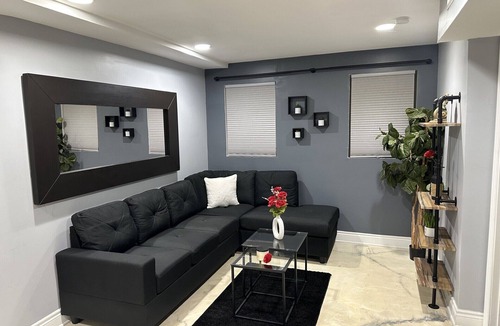 Bronzeville Condo | Experience Elegance at Paramount