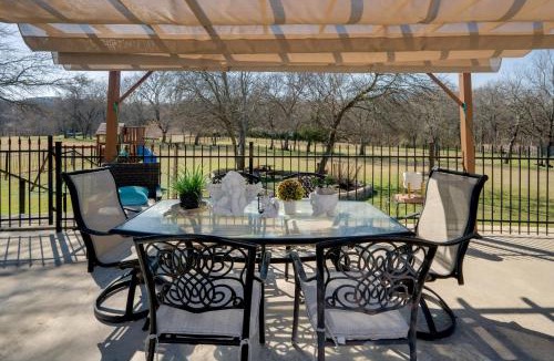 Cedar Hill Apartment | Explore Cedar Hill State Park! Apt w/Pool Access