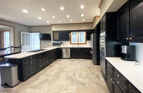 Gettysburg House | Exquisite, first floor stone ranch Gettysburg large kitchen/living area - quiet