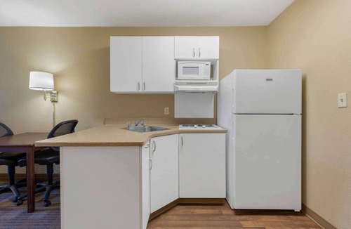 Rolling Meadows Hotel | Extended Stay America Select Suites Chicago Rolling Meadows
