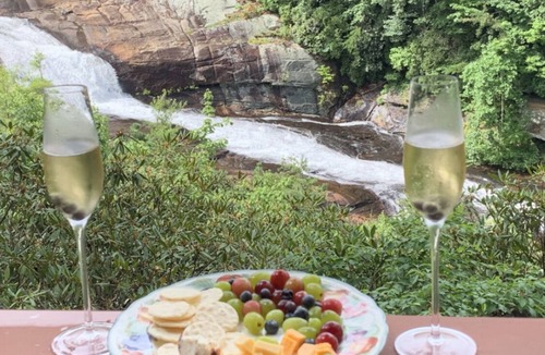 Lake Toxaway Condo | FALLING WATERS ~ 2b/2b SPECTACULAR VIEW HANGING OVER FALLS, UPSCALE FURNISHINGS.