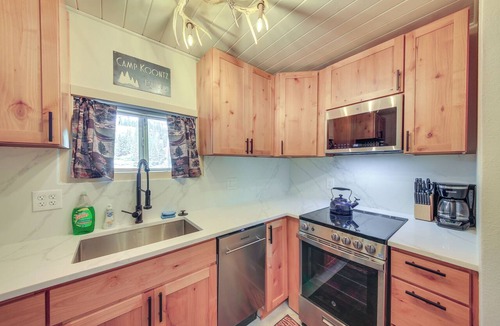 Cusick Cabin | Family Fun on Ruby Creek: Cusick Hideaway w/Dock