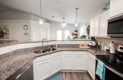 Milton House | Family house 3-2 with Hot Tub jacuzzi and patio, 20 minutes from Pensacola Beach