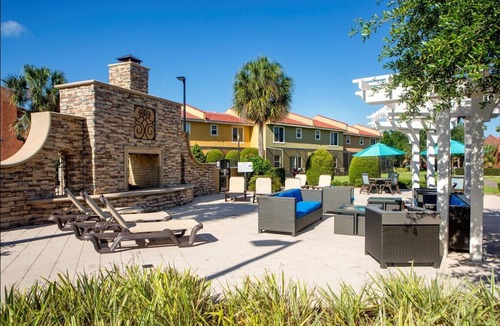 Kissimmee Condo | Fantasy World Resort - 2BR/Sleeps 6