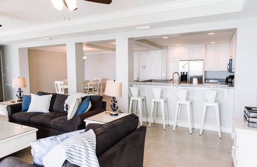 Silver Sands Beach Condo | For Stunning Gulf Views And Evening Sunsets #1322 Is Your Home Away From Home.