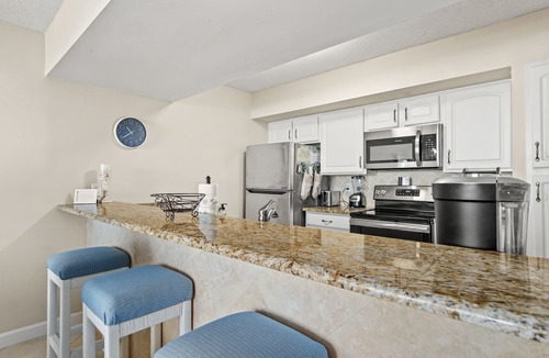 Gulf Lagoon Beach Condo | FREE Beach Chair Service Pickleball Courts Dunes of Panama E-603