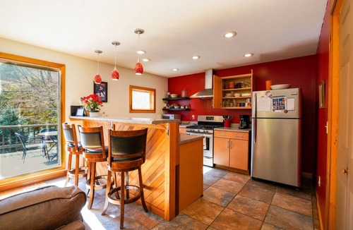 Davis House | Garagemahal! Trails and waterfalls right out the door, forested and quiet.