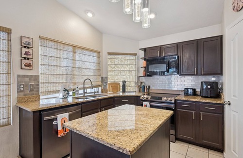 Finley Farms South House | Gilbert Poolside Retreat | Home w/Private Pool