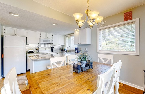 Ocean Ridge Cottage | Golf course-front beach home with full kitchen - close to the beach