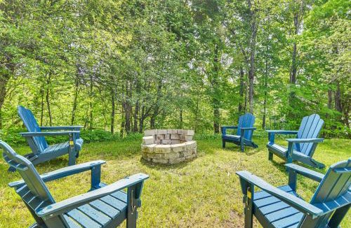 Dryden House | Great for Groups! Spacious Wilton Getaway w/Deck