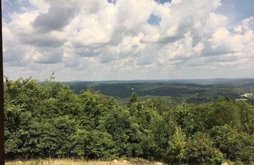 Van Buren House | Guests enjoy their own one bedroom apartment in the Ozarks