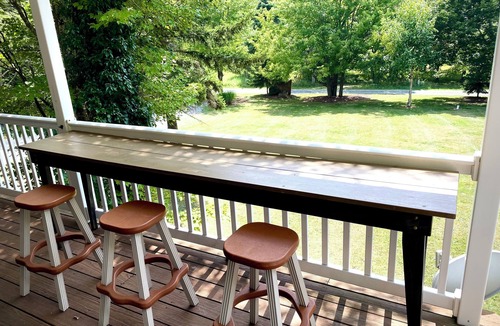 Mount Storm House | Hidden Bliss-Large 4 bedroom home at Mt Storm Lake