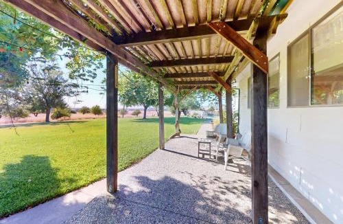 Yolo County House | Hilltop Sierra-View Home: Ranchito Retreat w/Pool