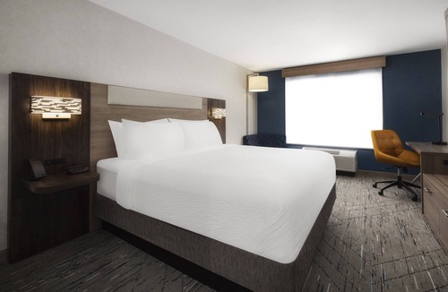 Canyon Park Hotel | Holiday Inn Express Bothell by IHG