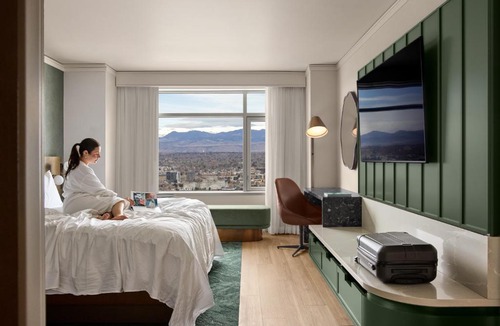 Downtown Denver Hotel | Hyatt Regency Denver at Colorado Convention Center